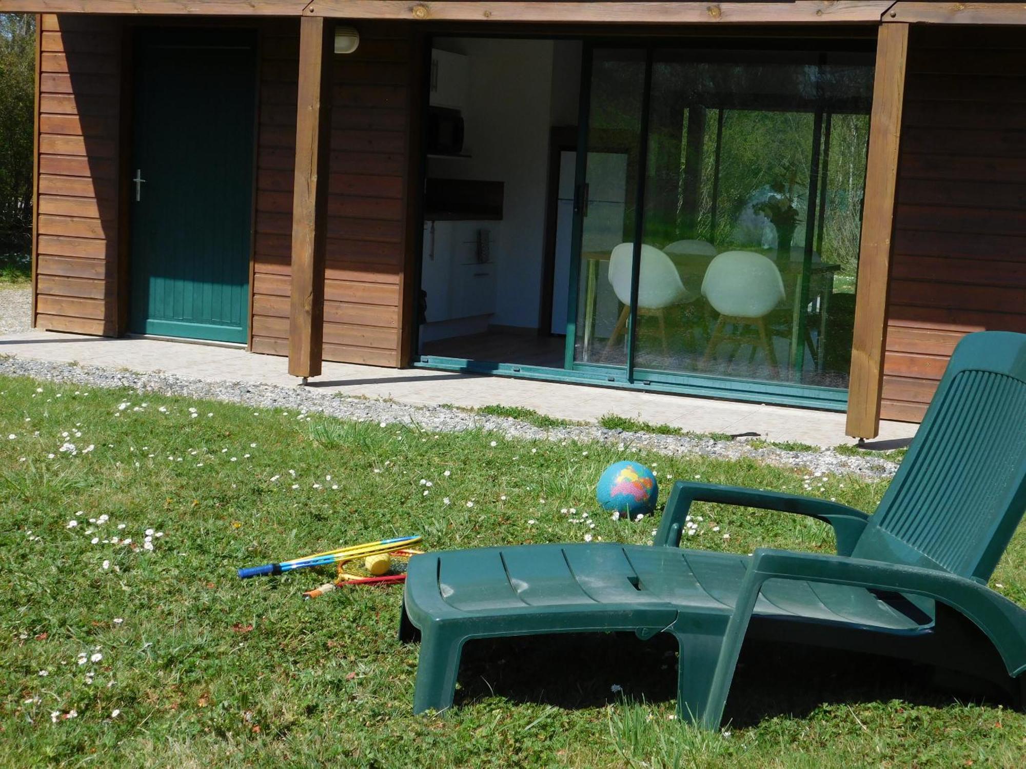 Village De Gites Nature Et Jardin Bouere 外观 照片
